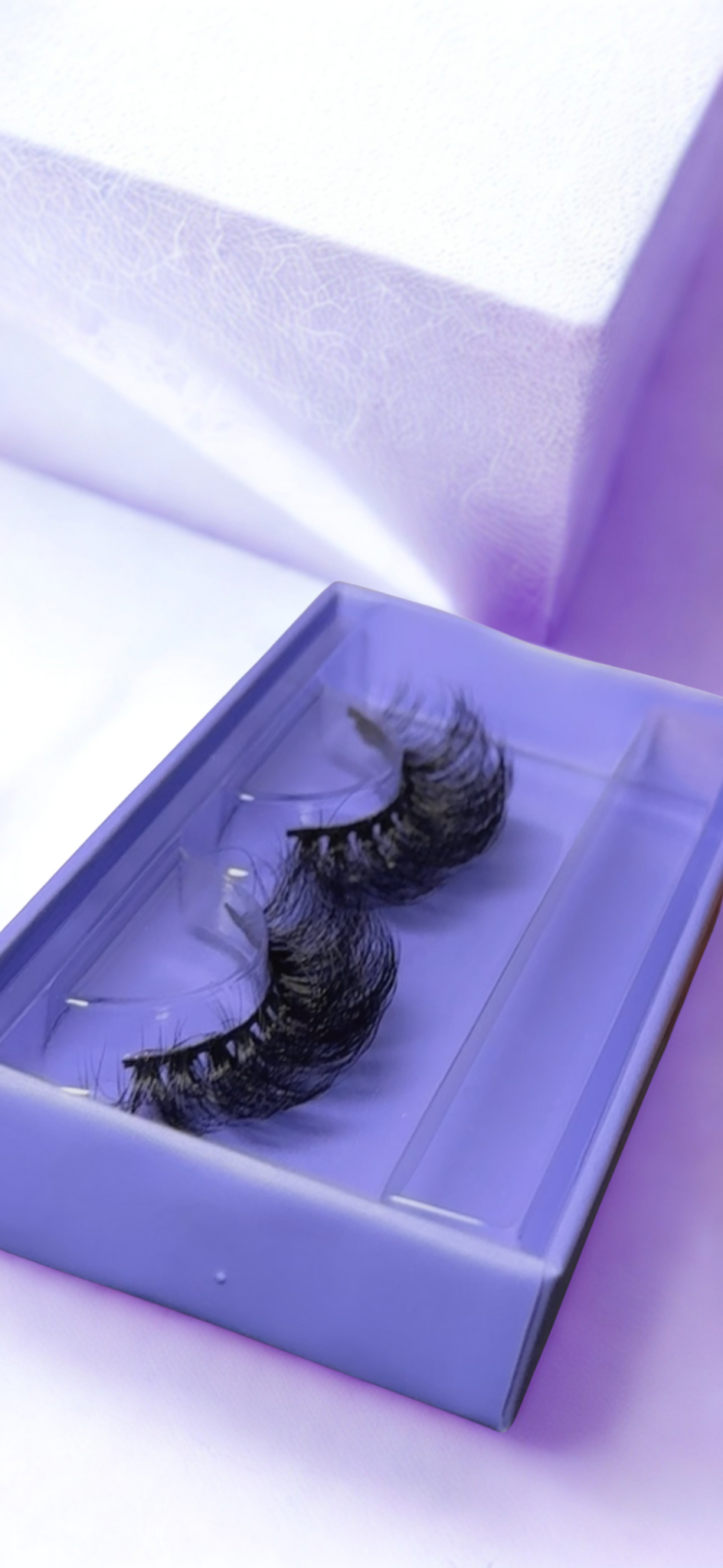 “Heavy on the eye contact” Lashes